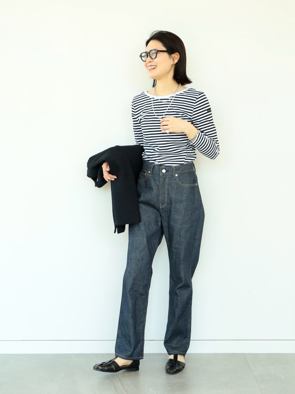 「春のNewスタイル、今日のコーデ、春服、オトナ女子、ボーダー、ボーダートップス、デニムパンツ、グルカサンダル、大人コーデ、いいね、save、フォローお願いします🤑、春のおしゃ見えテクニック、BEAMS、きれいめコーディネート、きれいめカジュアル、大人カジュアル」｜「Demi-Luxe BEAMSのLe minor / マドモアゼル バックUネック カットソー（Tシャツ/カットソー、ブラック系）」を使った、kanakoさん（レディース・165cm）の春コーディネートの1枚目の写真
