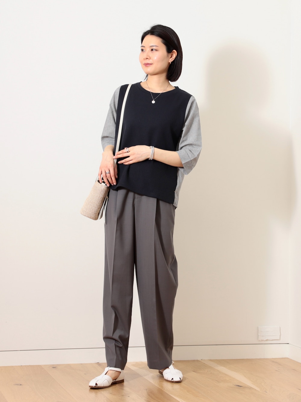 「春のNewスタイル、春服、パンツスタイル、シンプル、春のおしゃ見えテクニック、いいね、save、フォローお願いします🤑、高身長コーデ、ラフコーデ、はるコーデ、グルカサンダル、大人コーデ、きれいめカジュアル、カジュアル、BEAMS、大人かわいい」｜「BEAMS HEARTのBEAMS HEART / ワッフル×ストライプ プルオーバー（Tシャツ/カットソー、ブルー系）」を使った、kanakoさん（レディース・165cm）の春コーディネートの1枚目の写真