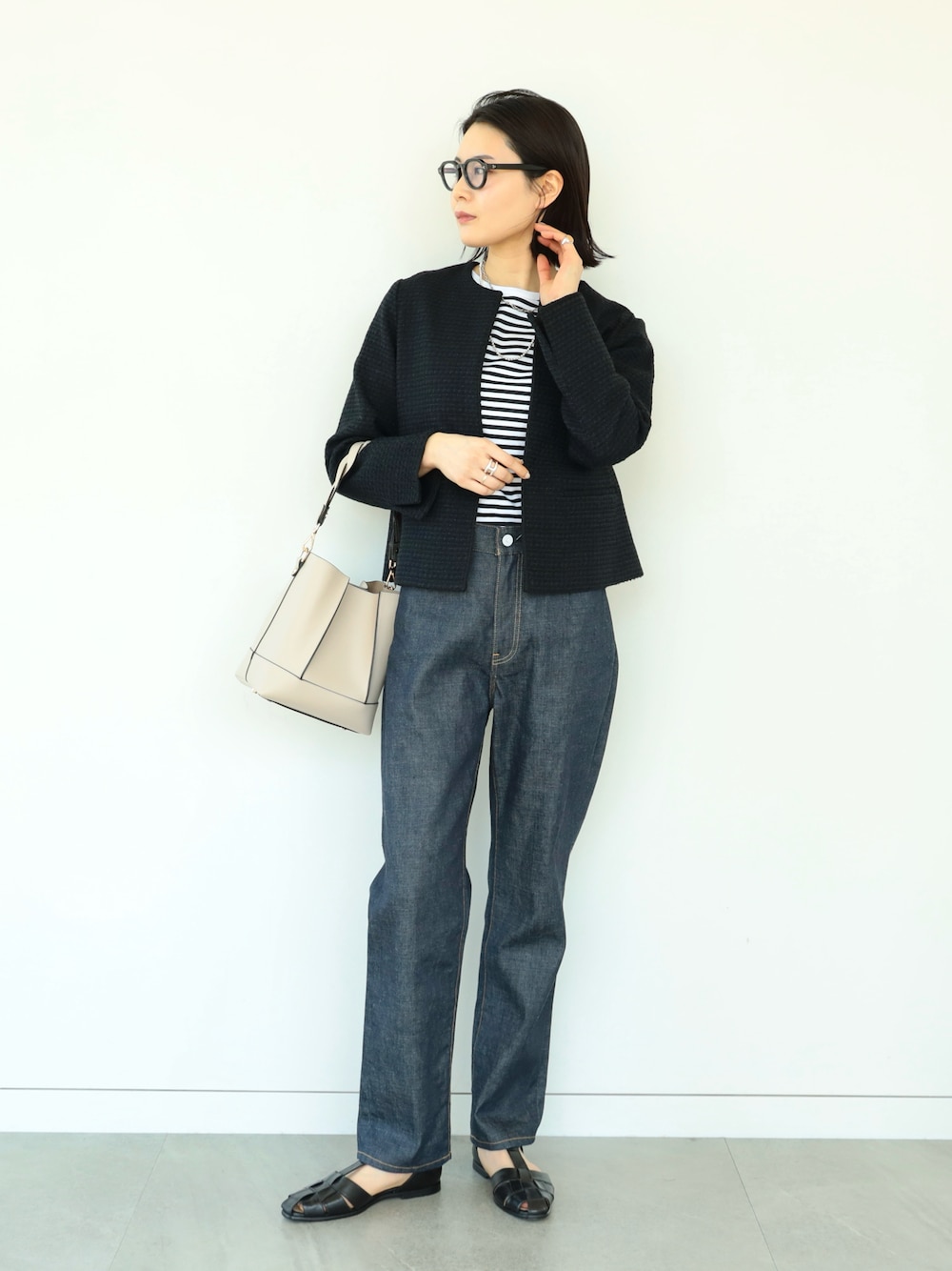 「春のNewスタイル、春服コーデ、ノーカラージャケット、グルカサンダル、デニムパンツ、めがね、ボーダー、ボーダートップス、ツイードジャケット、きれいめカジュアル、大人女子、大人コーデ、春、いいね、save、フォローお願いします🤑、高身長コーデ」｜「Demi-Luxe BEAMSの【セレモニー・フォーマル】Demi-Luxe BEAMS / ツイード クルーネック ジャケット＊（ノーカラージャケット、ブルー系）」を使った、kanakoさん（レディース・165cm）の春コーディネートの1枚目の写真