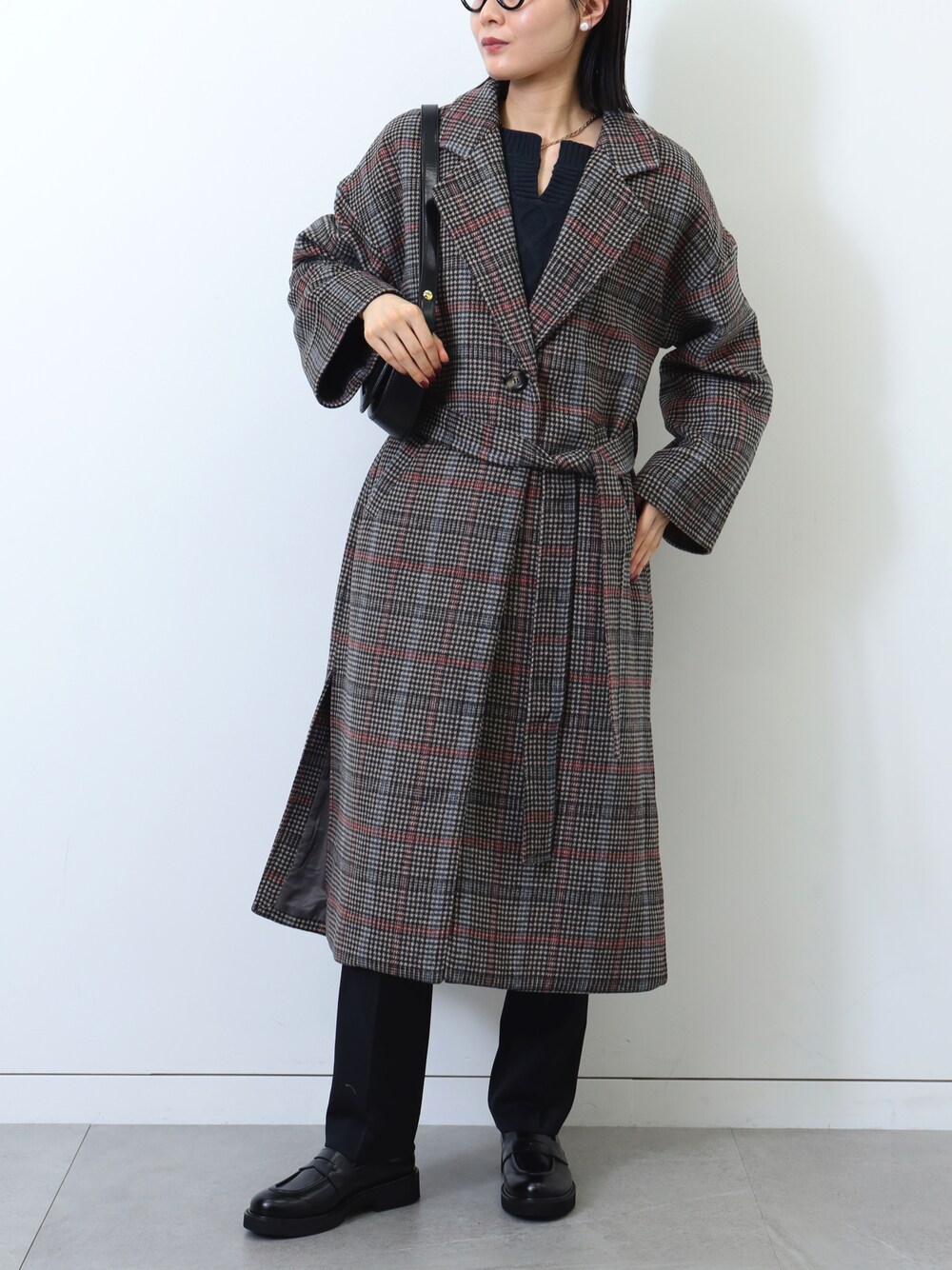 「キレイめカジュアル、チェックコート、チェスターコート、ロングコート、ローファー、ショルダーバッグ、オトナ女子、きれいめカジュアル、プチプラ、冬コーデ、コートスタイル、ハンドバッグ、休日スタイル、いいね、save、フォローお願いします🤑、大人ガーリー」｜「BEAMS HEARTのBEAMS HEART / ベルト付き ロングチェスターコート（チェスターコート、その他）」を使った、kanakoさん（レディース・165cm）の冬コーディネートの1枚目の写真