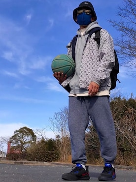 「STUSSY（ステューシー）のアイテム（ナイロンジャケット）」を使った、Simpleobake.111さん（メンズ・171cm）の冬コーディネート