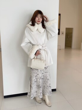 「one after another NICE CLAUP（ワンアフターアナザーナイスクラップ）のフェイクファーあざとモテコート/リバイバルアイテム（ステンカラーコート、ホワイト系）」を使った、namikiさん（レディース・161cm）の秋コーディネート