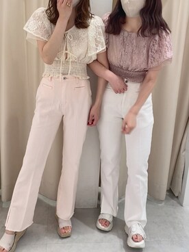 「one after another NICE CLAUP（ワンアフターアナザーナイスクラップ）のNC刺繍デニムパンツ（デニムパンツ、ピンク系）」を使った、namikiさん（レディース・161cm）の夏コーディネート