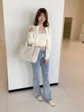 「Seemi. byNICECLAUP（ シーミーバイナイスクラップ）の【Seemi.】刺繍フェイクファートート（トートバッグ、ホワイト系）」を使った、namikiさん（レディース・161cm）の秋コーディネート