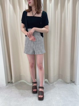 「ツイードパンツ」｜「アイテム（サンダル）」を使った、namikiさん（レディース・161cm）の夏コーディネート