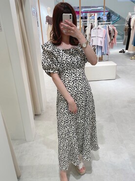 「one after another NICE CLAUP（ワンアフターアナザーナイスクラップ）のアソートフリルロングワンピース（ワンピース、ホワイト系）」を使った、namikiさん（レディース・161cm）の夏コーディネート