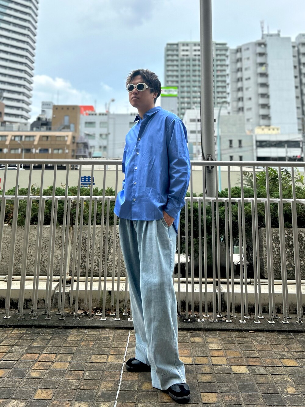 オーガニックスプリーツシャツ BRICK & SONS（ブリックアンドサンズ）の「リラックスバックプリーツ