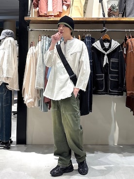 「niko and...（ニコアンド）のラージショルダーバッグ（ショルダーバッグ、ブラック系）」を使った、りょたさん（メンズ・180cm）の春コーディネート