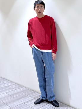 「ADAM ET ROPE'（アダムエロペ）の【AURALEE/オーラリー】HIGH TWIST LIGHT SWEAT P/O（スウェット、レッド系）」を使った、吉田　さんの春コーディネート