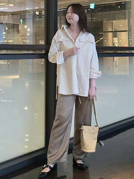 「アイテム（チャーム）」を使った、モエさん（レディース・163cm）の秋コーディネート