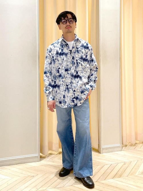 アソートプリント ビッグシルエット レギュラーカラーシャツ / ロングシーズン着用可能