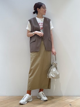 「アイテム（ベスト、ブラウン系）」を使った、ひかりさん（レディース・162cm）の夏コーディネート