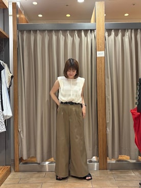 「URBANRESEARCH」｜「アイテム（チノパンツ）」を使った、aim7さん（レディース・155cm）の夏コーディネート