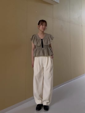 「KBF(ケイビーエフ)のフロントホックチェックフリルブラウス(シャツ/ブラウス、ベージュ系)」を使った、さきさん(レディース・158cm)の夏コーディネート
