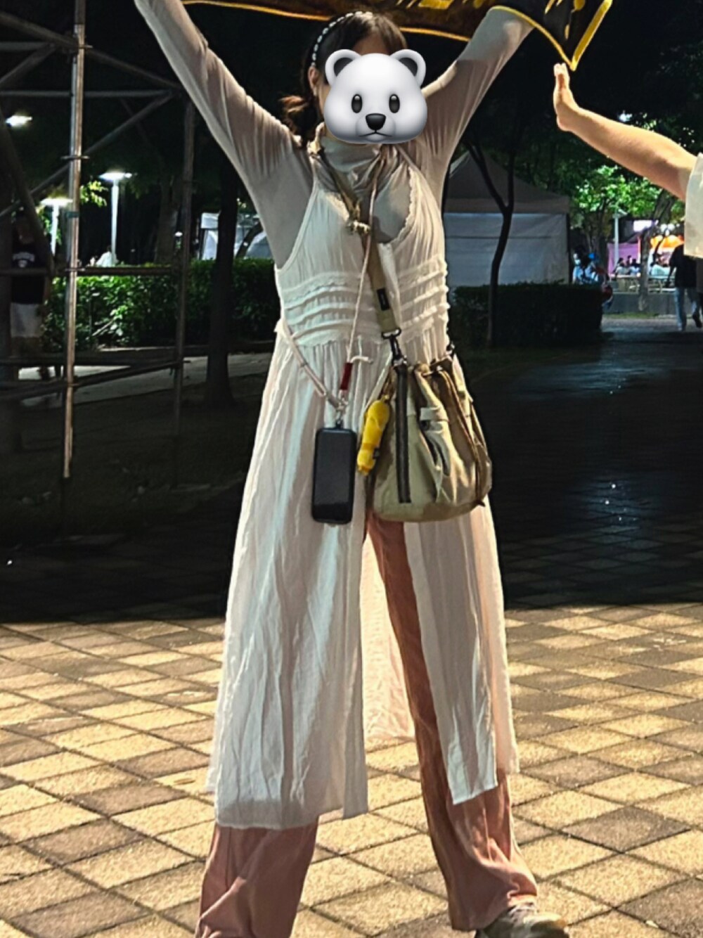 「nomoのアイテム（スカート、ホワイト系）」を使った、nicoさん（レディース・162cm）の秋コーディネートの1枚目の写真