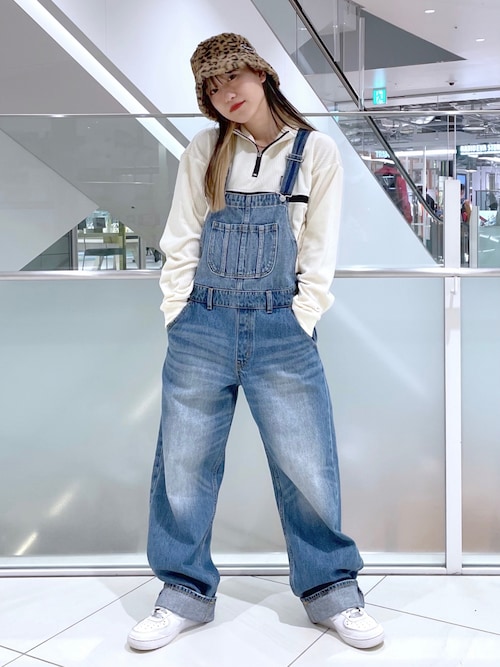 浜口彩奈さんのコーディネート