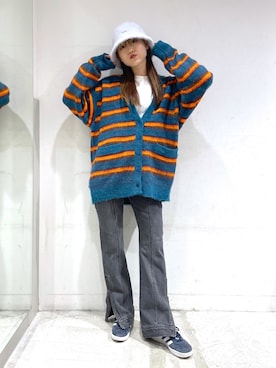 「X-girl（エックスガール）のSIDE ZIP DENIM PANTS（デニムパンツ、ブラック系）」を使った、浜口彩奈さん（レディース・158cm）の秋コーディネート
