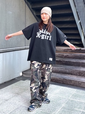 「Champion（チャンピオン）のアイテム」を使った、浜口彩奈さん（レディース・158cm）の春コーディネート