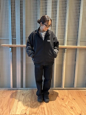 「アイテム（ナイロンジャケット）」を使った、SAYAさん（レディース・158cm・20代）の秋コーディネート