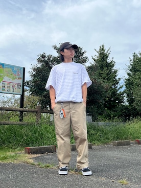 「アイテム（チノパンツ）」を使った、Kenyaさん（メンズ・155cm）の秋コーディネート