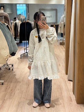 「Samansa Mos2（サマンサ モスモス）のはしごレースティアードキャミチュニック（チュニック、ホワイト系）」を使った、ことこさん（レディース・152cm）の冬コーディネート