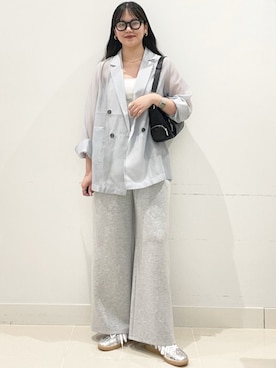 「URBAN RESEARCH DOORS（アーバンリサーチドアーズ）のadidas　SAMBA OG W（スニーカー、シルバー系）」を使った、maiさん（レディース・167cm）の春コーディネート