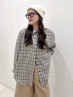 「SENSE OF PLACE by URBAN RESEARCH（センスオブプレイスバイアーバンリサーチ）の『接触冷感』UVケアチェックルーズシャツ（シャツ/ブラウス、ホワイト系）」を使った、maiさん（レディース・167cm）の秋コーディネート
