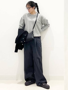 「アイテム（サロペット/オーバーオール、グレー系）」を使った、maiさん（レディース・167cm）の秋コーディネート