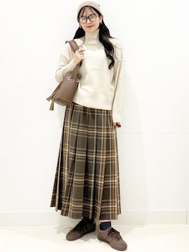 「アイテム（帽子）」を使った、maiさん（レディース・167cm）の秋コーディネート