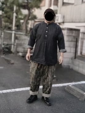 「アイテム（カーゴパンツ）」を使った、90kumakumaさん（メンズ・175cm）の秋コーディネート