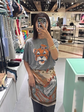 「アイテム（バンダナ/スカーフ、ブラウン系）」を使った、ユウナさん（レディース・158cm）の秋コーディネート