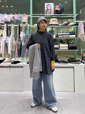 「アイテム（ヘアバンド）」を使った、ユウナさん（レディース・158cm）の冬コーディネート