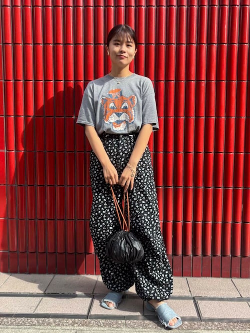 フラワープリントドロストパンツ