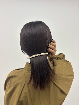 「アイテム（バレッタ/ヘアクリップ、ゴールド系）」を使った、ユウナさん（レディース・158cm）の秋コーディネート