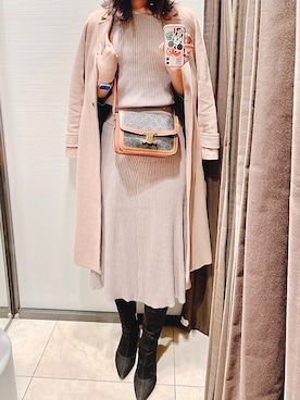 「セリーヌ」｜「アイテム（ブーツ）」を使った、miiiiさん（レディース・169cm）の冬コーディネート