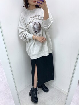 「スリット」｜「アイテム（スウェット）」を使った、s13_oliveさん（レディース・158cm）の春コーディネート