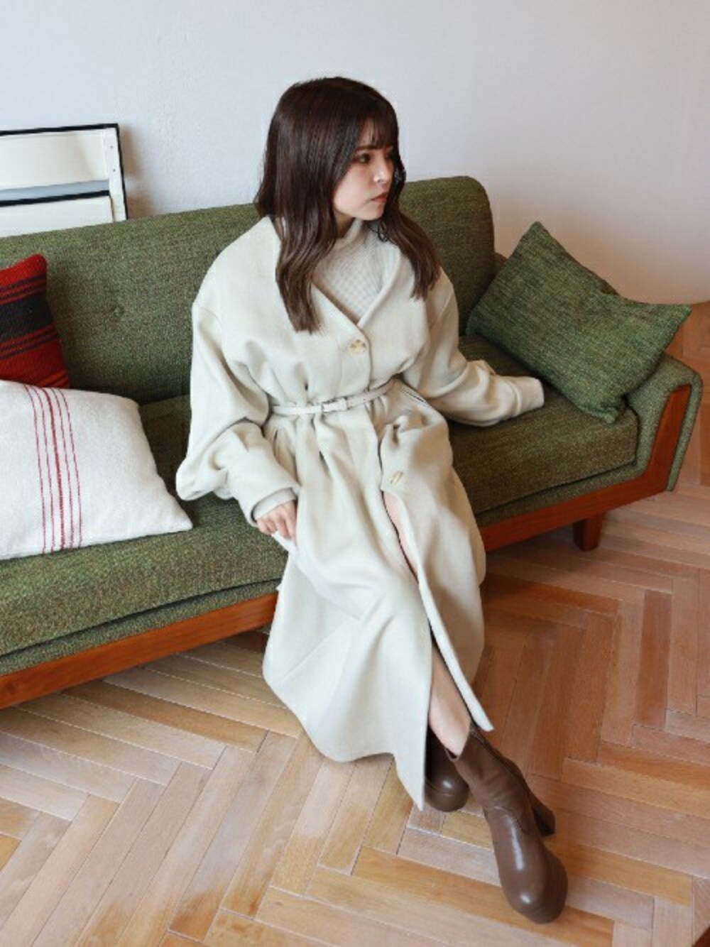 「MURUAのオーバースリーブノーカラーコート（ノーカラーコート、ホワイト系）」を使った、MURUAさん（レディース・153cm）の夏コーディネートの1枚目の写真