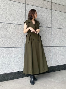 「アイテム（トレンチコート、グリーン系）」を使った、MURUAさん（レディース・162cm）の秋コーディネート