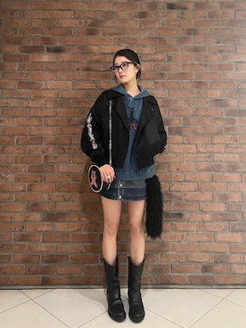 「アイテム（デニムスカート）」を使った、moanghaeeeさん（レディース・168cm）の秋コーディネート