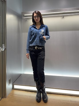 「HYSTERIC GLAMOUR（ヒステリックグラマー）のブラックデニムスリムパンツ（デニムパンツ、ブラック系）」を使った、moanghaeeeさん（レディース）の秋コーディネート