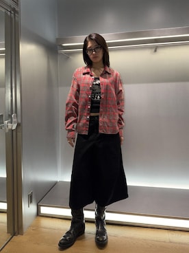 「HYSTERIC GLAMOUR（ヒステリックグラマー）のニーダーツデニムハーフパンツ（デニムパンツ、ブラック系）」を使った、moanghaeeeさん（レディース）の秋コーディネート
