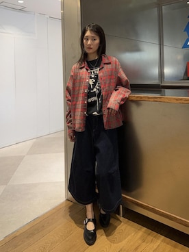 「HYSTERIC GLAMOUR（ヒステリックグラマー）のWOW GIRL オーバーサイズTシャツ（Tシャツ/カットソー、ブラック系）」を使った、moanghaeeeさん（レディース）の秋コーディネート