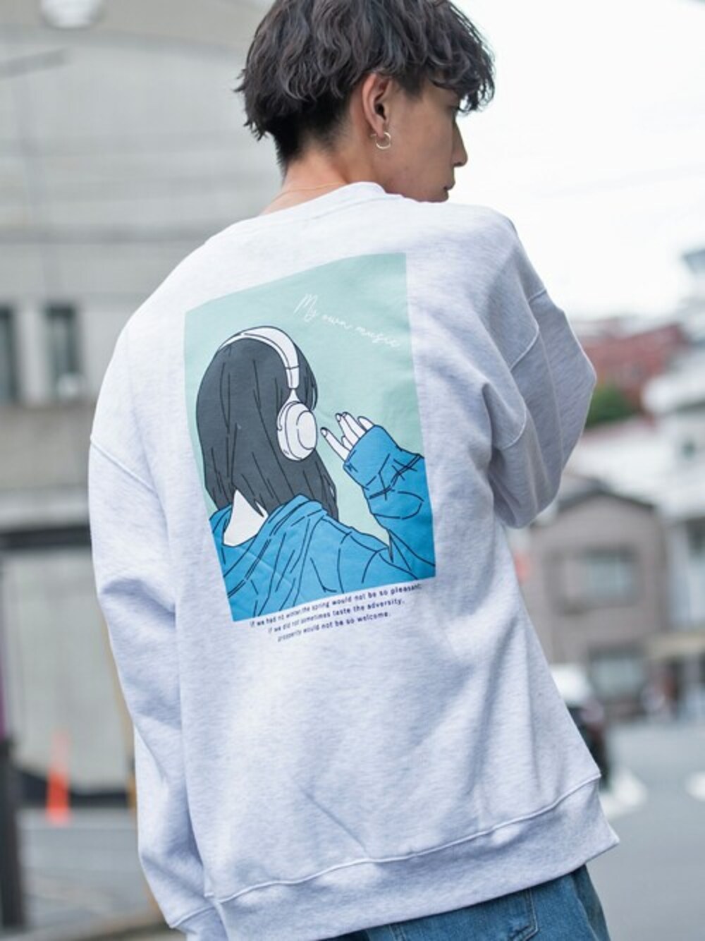 「SILVER BULLETの『CavariA/キャバリア』バックイラスト裏起毛長袖スウェット（スウェット、グレー系）」を使った、SILVER BULLET ZOZOTOWN OFFICIALさん（メンズ・176cm）の冬コーディネートの1枚目の写真