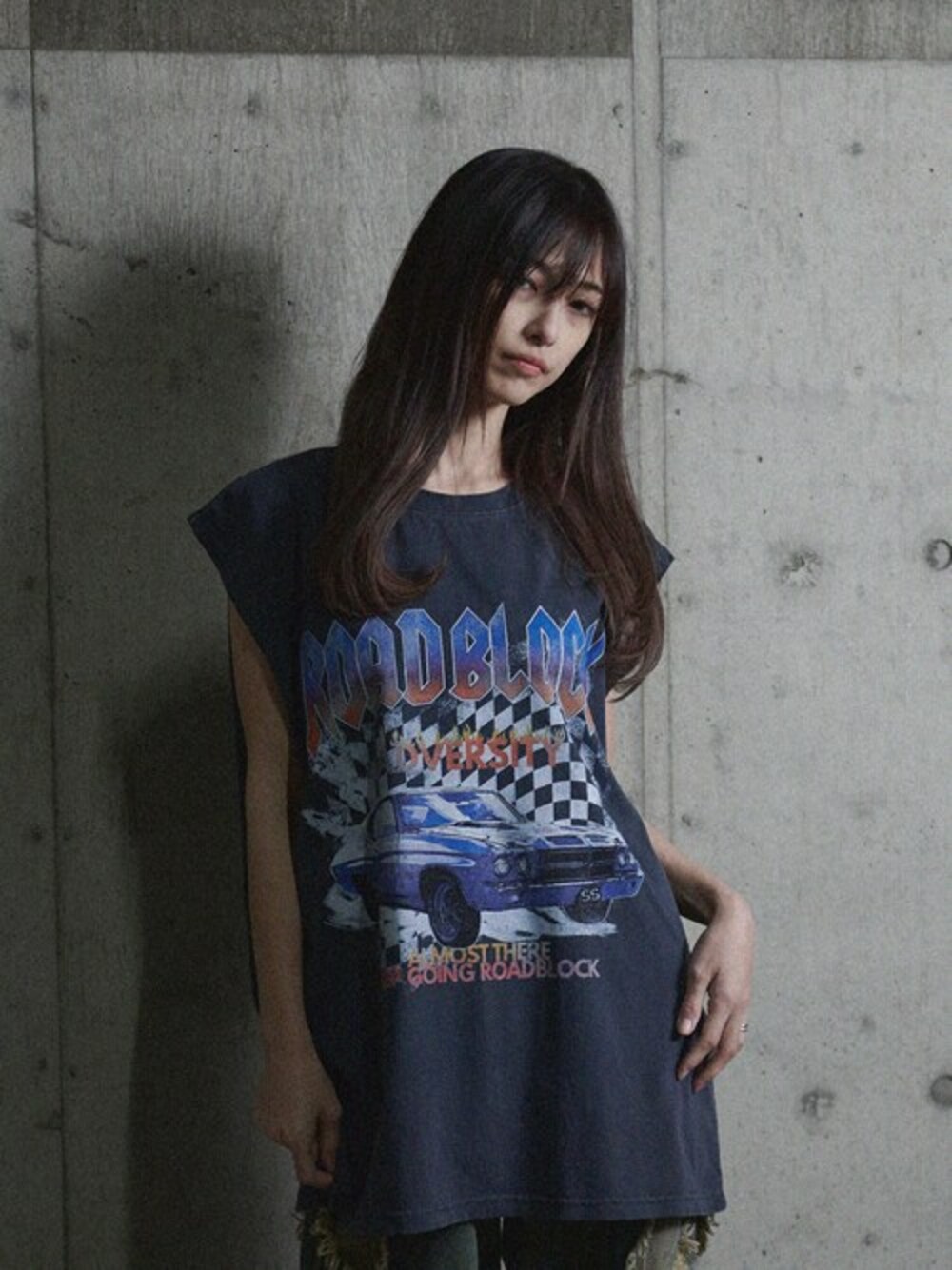 その他のTシャツ/カットソーを着用したメンズの夏コーディネートの1枚目の写真