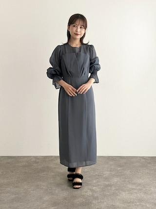 atlo（アトロ）の「結婚式 パーティードレス ビスチェミモレ丈&袖あり