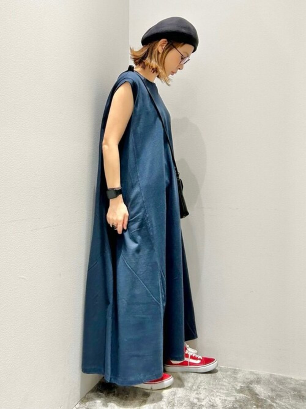 ノースリーブカットフレアワンピースを使った人気ファッション