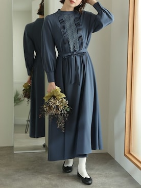 「アイテム（ドレス、グレー系）」を使った、SHOP STAFFさん（レディース・163cm）の秋コーディネート