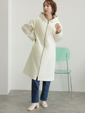 「オフホワイト」｜「アイテム（トレンチコート）」を使った、SHOP STAFFさん（レディース・163cm）の冬コーディネート