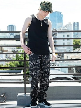 「ROTHCO（ロスコ）のアイテム（パンツ）」を使った、8(eight)さん（メンズ・180cm）の春コーディネート
