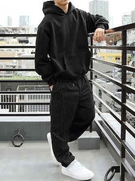 「LOS ANGELES APPAREL（ロサンゼルスアパレル）のアイテム（パーカー）」を使った、8(eight)さん（メンズ・172cm）の冬コーディネート